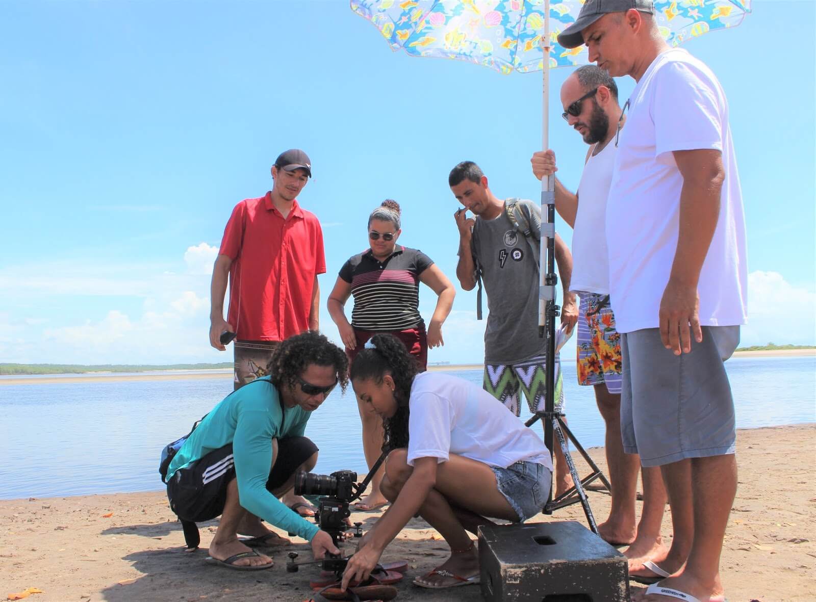 Imagem 2 de Jovens paraibanos produzem documentário sobre peixe-boi marinho “Vitória”